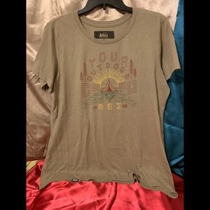 REI. Short-Sleeve top. Size:X-Large